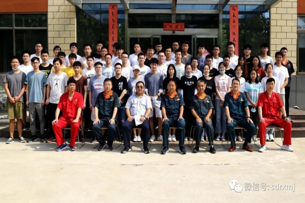 熱烈歡迎南昌航空大學(xué)學(xué)生來我公司實(shí)習(xí)